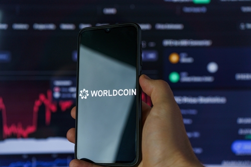 Is Worldcoin heading towards $0.58? Check forecast