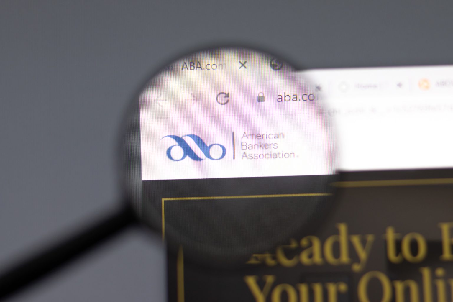 US Bank Lobby Urges OCC to Pause Crypto Trust Charters Amid Stablecoin Uncertainty