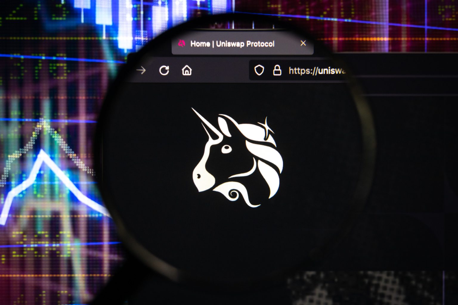 Uniswap Founder Warns of Fake Ads as Victim Says Scam “Drained Everything”